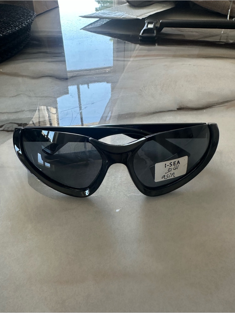 Black Cat-Eye Sunglasses Unisex – Brand New With Tags